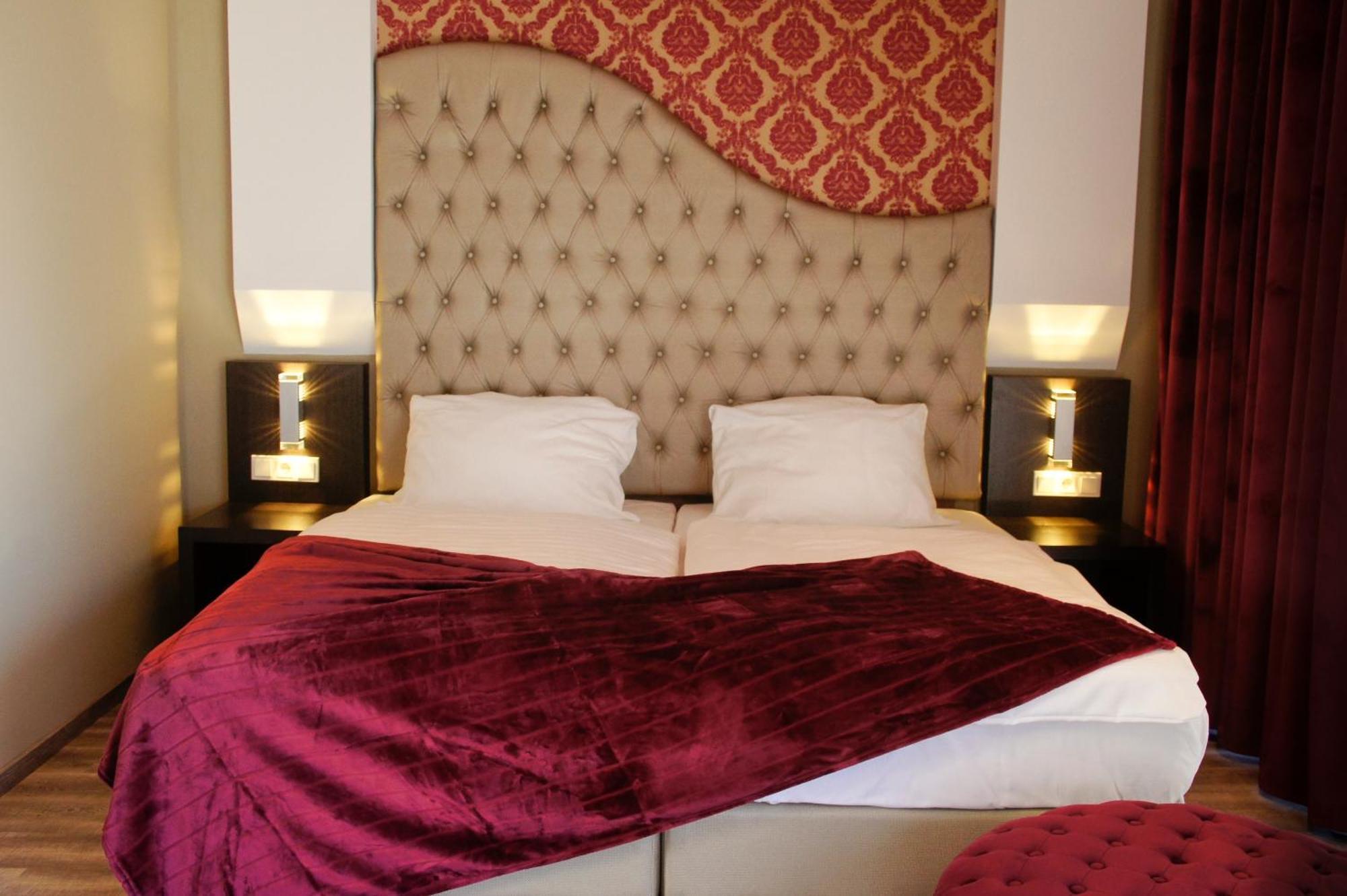 Hotel Athen Kelsterbach Frankfurt Airport Экстерьер фото